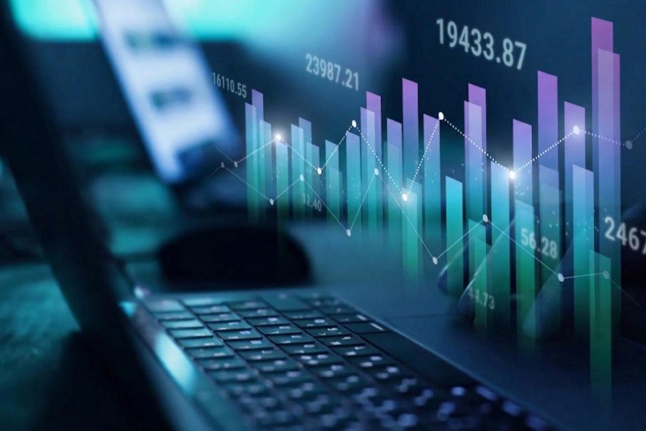 DMAIC or DMADV to improve Production Efficiency in 2026